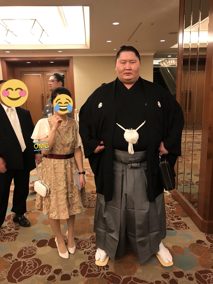 ちぃタラ 私154センチで 6センチのヒール履いていたのにこの身長差そして体格差ww 壁見たいとよく聞ききますが本当に壁感ありました 失礼 いちこさんこと逸ノ城関ありがとうございました