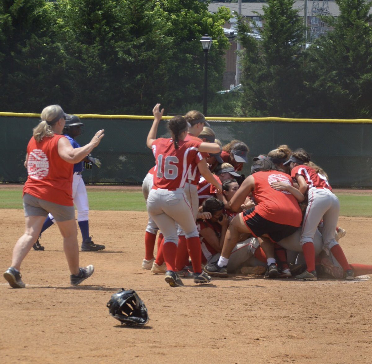 rilee45baughan's tweet photo. My dream has finally come true. I’m so so blessed to win the state championship with the girls I have been playing softball with since my childhood days. I’m still on cloud nine. I will NEVER get tired of this game. RAIDER PRIDE ❤️ #hotfresh #3rdtimesthecharm https://t.co/WjWXEYuzYH