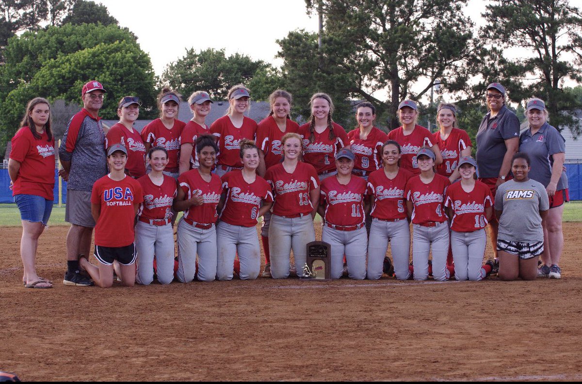 rilee45baughan's tweet photo. My dream has finally come true. I’m so so blessed to win the state championship with the girls I have been playing softball with since my childhood days. I’m still on cloud nine. I will NEVER get tired of this game. RAIDER PRIDE ❤️ #hotfresh #3rdtimesthecharm https://t.co/WjWXEYuzYH