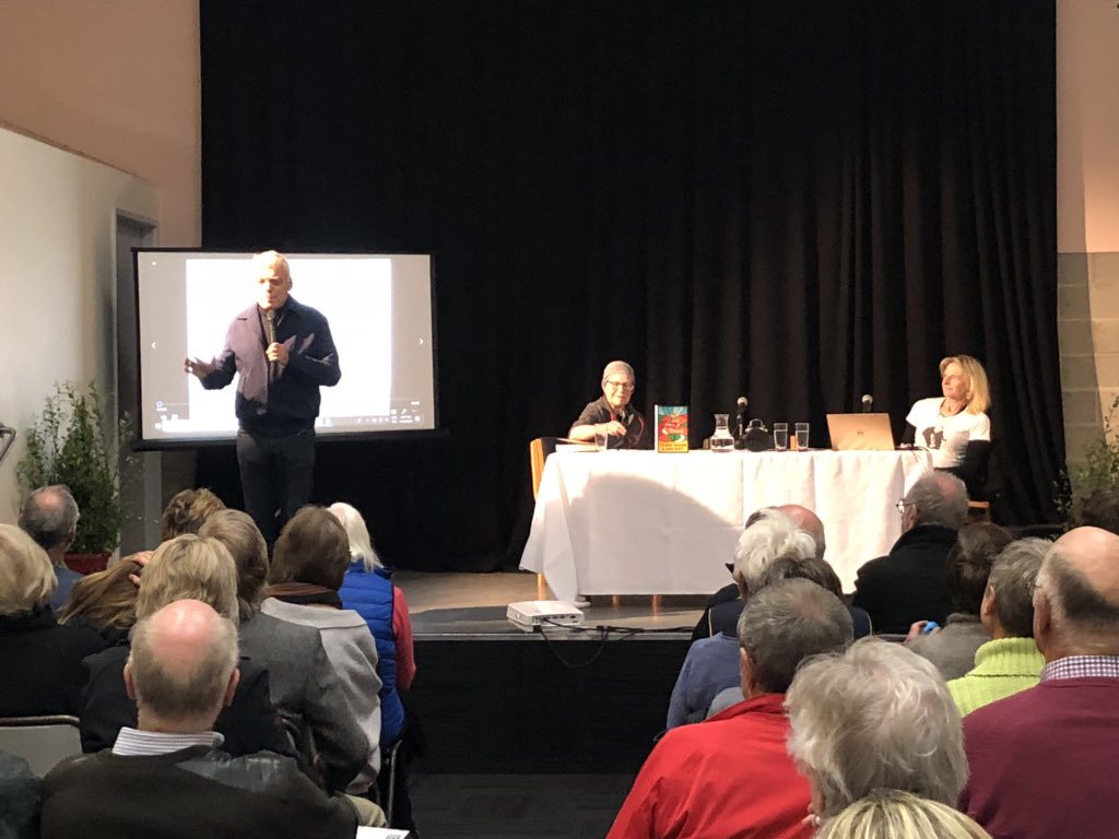 woodendarts's tweet photo. A little pre-sesh chat for those that arrived on time for @GraemeSimsion & @anneebuist #twostepsforward #wwaf2018 https://t.co/lJIvznIGCR