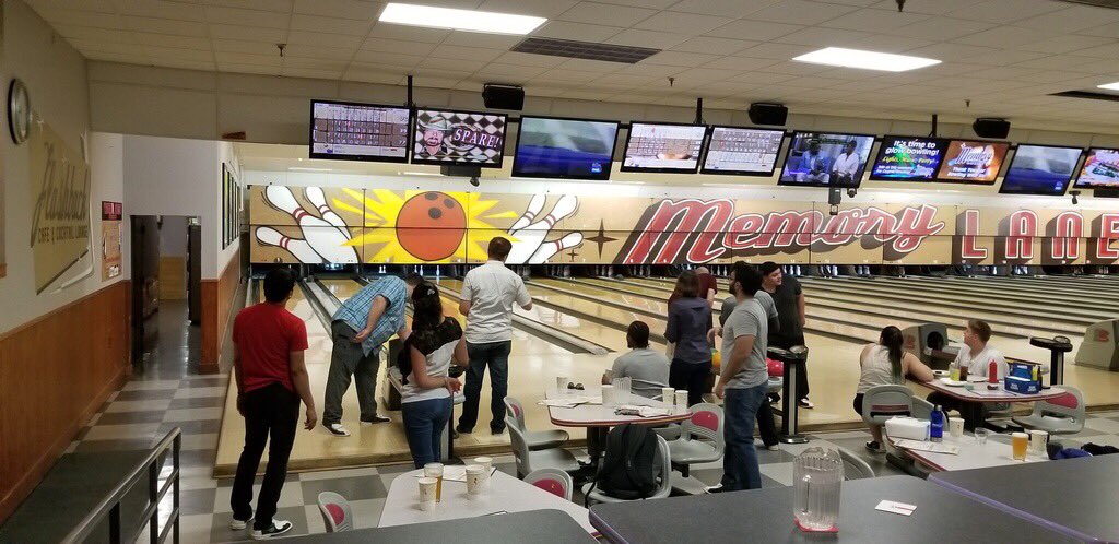 ngrpc18's tweet image. Pre-conference bowling! 🎳 #ngrpc18