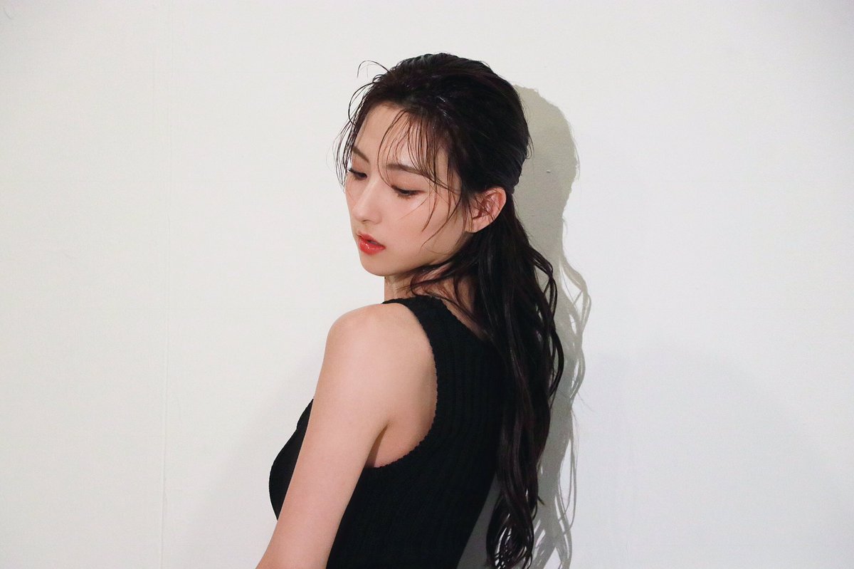 [PICS] 180611 #EUNSEO in Cosmopolitan Shooting Behind the scenes by Starship Naver Blog (1) #은서 #우주소녀
