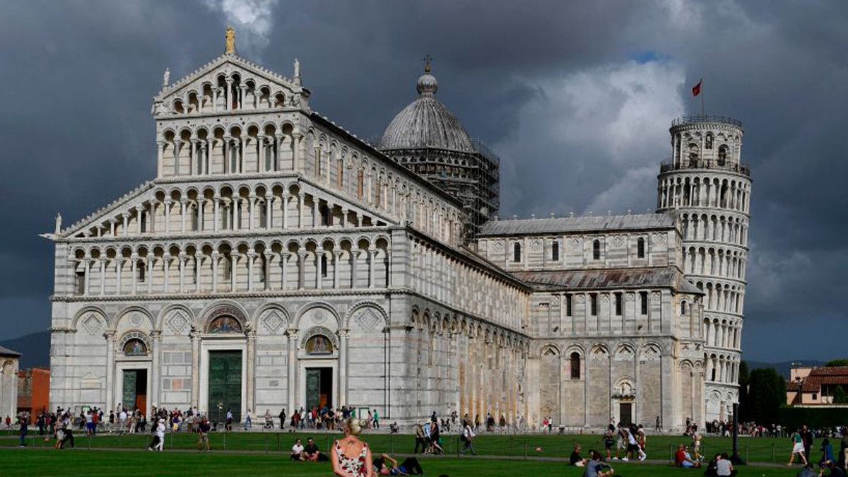 A #Pisa, quando sono stati scrutinati un quarto dei seggi, è testa a testa tra i candidati di centrosinistra e centrodestra. Staccato, al 10%, il candidato del M5S #CittàAlVoto #ElezioniComunali2018 Qui tutti i dati aggiornati ➡️➡️  sky.tg/npnKR