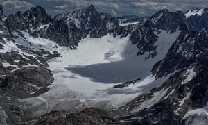 climateHKH's tweet photo. One man's race to capture the Rocky Mountains glaciers before they vanish https://t.co/h55XJloeiI on the @guardianeco https://t.co/ItiI2U9CS5