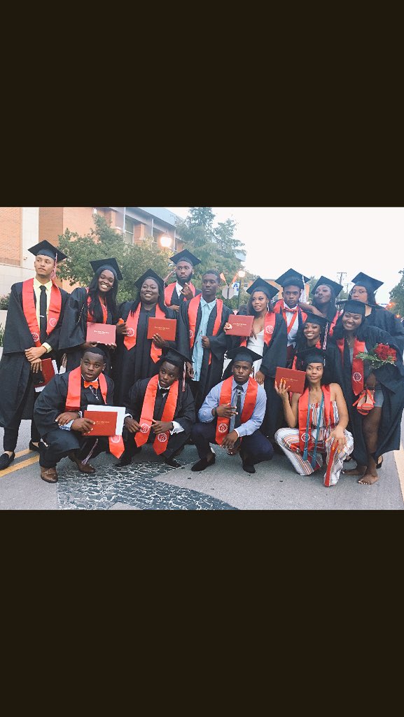 yeahthatsry's tweet photo. Ran into a lot of challenges these past 4 years ! Made friends , family & even enemy’s but if it wasn’t for everyone that came in my life and stayed or came and left I wouldn’t be who I am today. #ClockOutTime ‼️ #FAMU22 up next 🐍🔶🔶🎥 https://t.co/6wQqnw5VQe