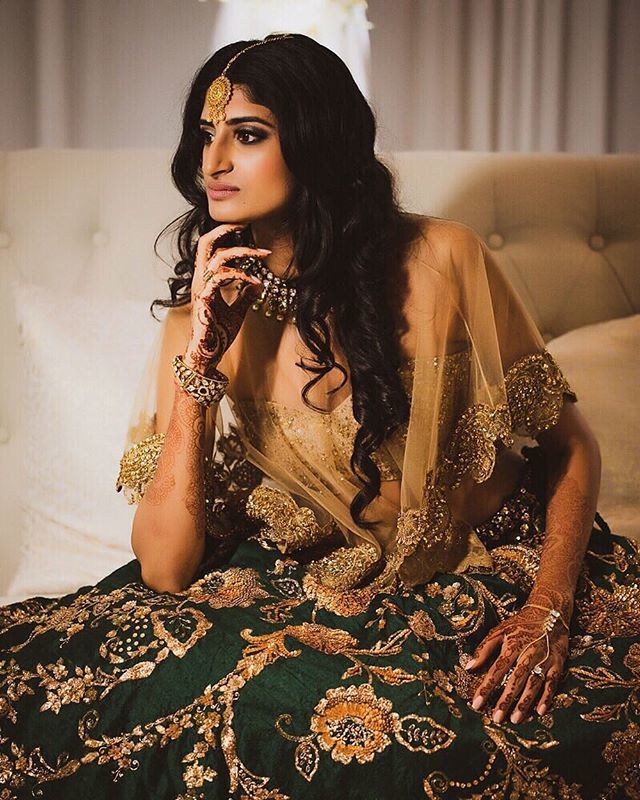 Events_By_C's tweet photo. Jaymine took everyone’s breath away in her custom @shyamalbhumika reception lengha! Photo @rahulranaphoto Hair and Makeup @meghana_rose https://t.co/QAX1B8RMbr https://t.co/H9JD2urlFA