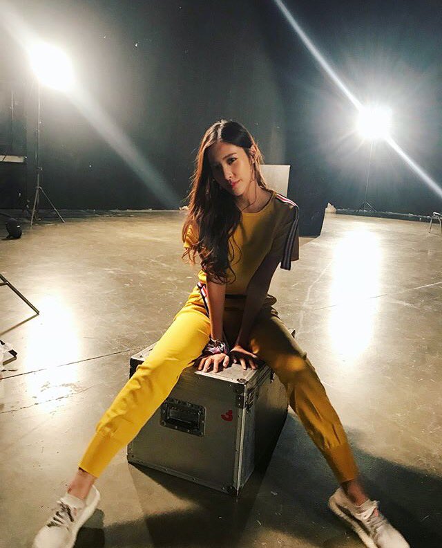 Hello, Monday 💛🌞

ig.pigletcharada 🌻