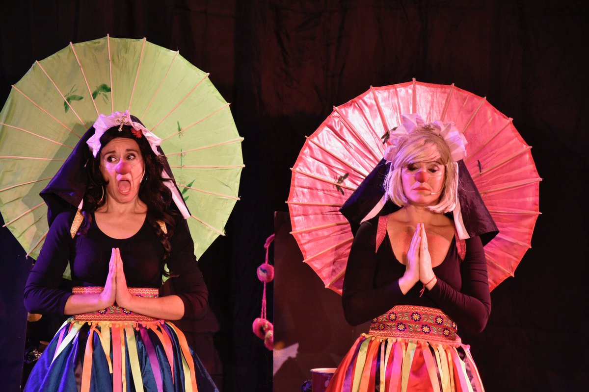 AgCbaCultura's tweet photo. #PensarConHumor2018 con ustedes Las Perez Correa 🤣 @bibliocba .
Compartimos el color de la risa.👇📸🤣
@FesTeatroCba
@alTeatroReal
@ElDoce
#EntreTodos #Federalizando #FindeCultural https://t.co/XsEid8m0EM