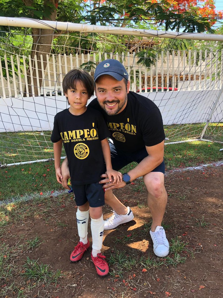 Gabrielmtzpico's tweet photo. ¡Orgulloso de ti! #Bicampeon#NidoÁguilaMéridaOficial#Gabitomtzmonotya#SiempreAguilas🦅 https://t.co/G6gJNrDNgm
