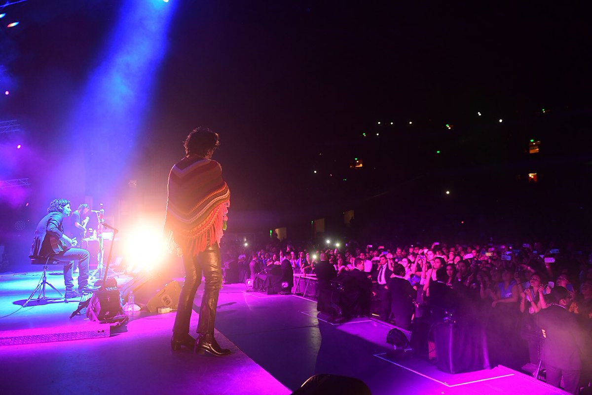 zoetheband's tweet photo. ¡Gracias por estas tres noches agotadas en el @AuditorioMx! Contentos de compartir #ZoéAztlán con ustedes desde el escenario. https://t.co/T8JrLRNKQc