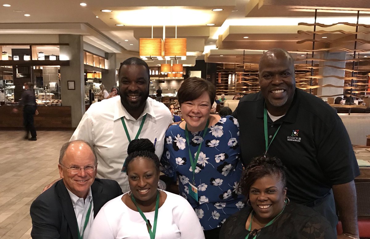 ClassyCrain's tweet photo. What a wonderful weekend of learning with like minded people... I love my job! #CourageousPrincipals #DeloitteU @martin_johnita @BranAChandler @clefty1906 https://t.co/ZqMQ1PrKs5