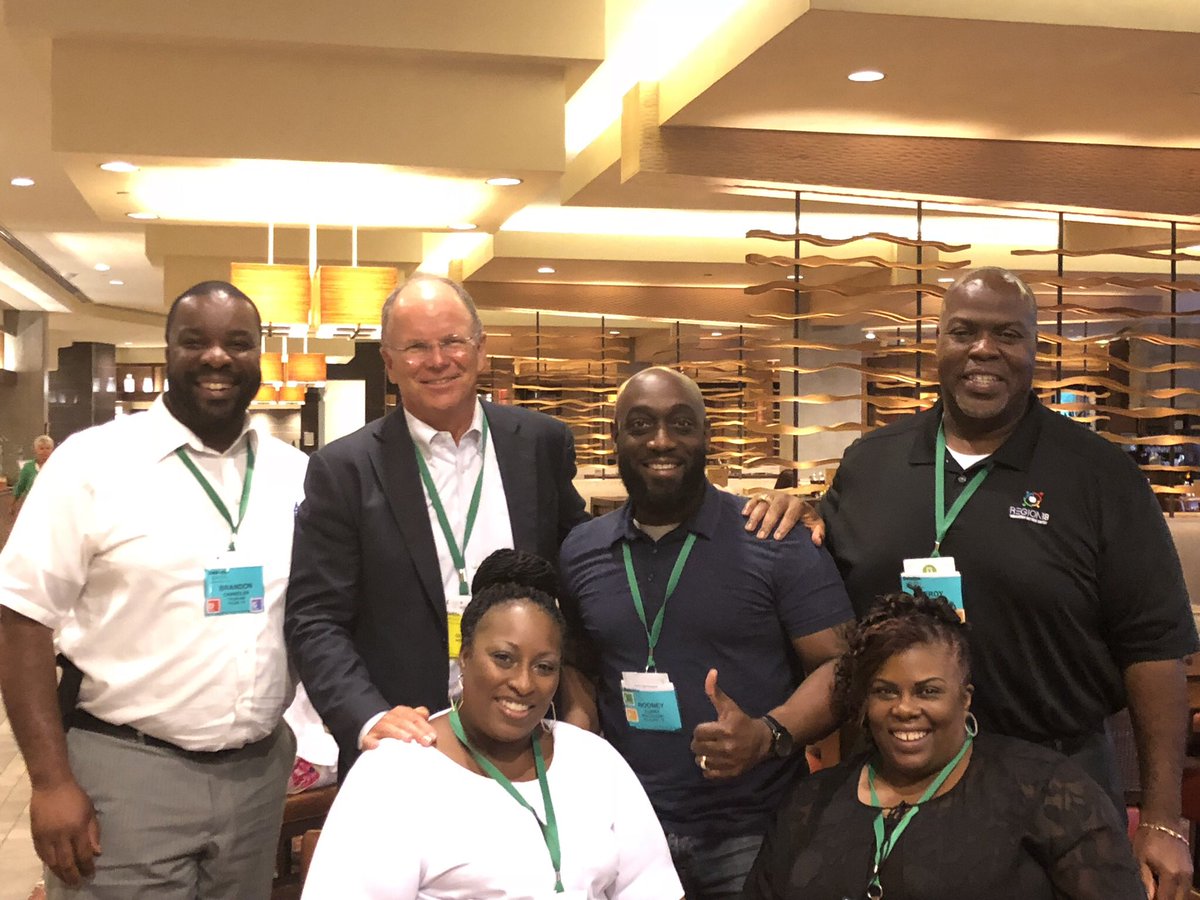 ClassyCrain's tweet photo. What a wonderful weekend of learning with like minded people... I love my job! #CourageousPrincipals #DeloitteU @martin_johnita @BranAChandler @clefty1906 https://t.co/ZqMQ1PrKs5