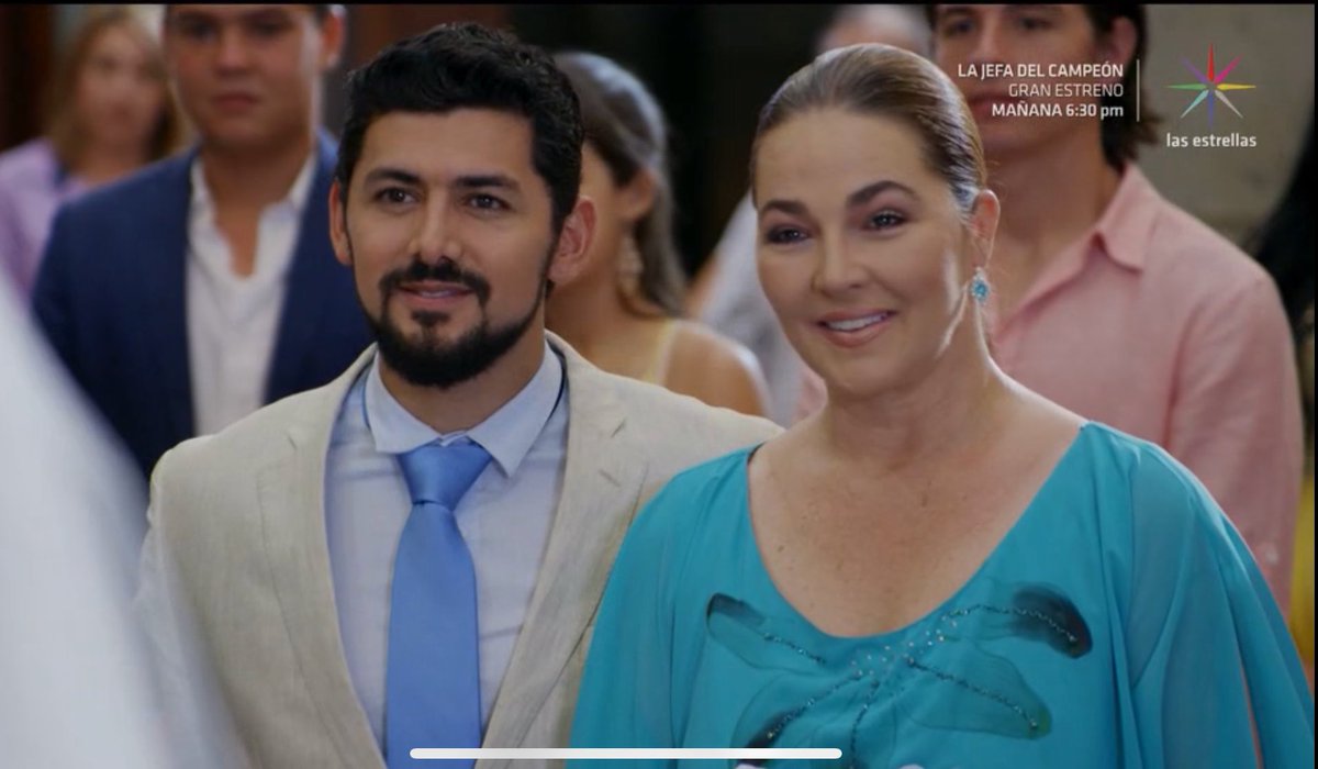 hijasdelalunaof's tweet photo. Lo más hermoso ♥️😍 #BodaVictorian en e #FinalHijasDeLaLuna @DaniloCarrera @michellerenaud @Canal_Estrellas https://t.co/9oB18fLlmv