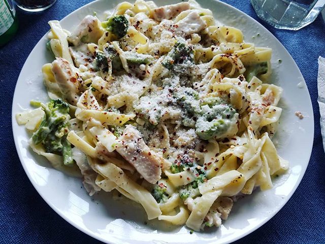 bboytruen's tweet photo. #dinner
.
#chickenalfredo. I think I should make spaghetti again soon. I haven't done that in awhile!
.
.
.
.
.
.
.
.
.
.
.
.
.
.
.
.
.
.
.
.
.
.
.
.
.
.
.
.
.
.
.
.
.
.
.
.
.
#HackMyPlate #imenu #buzzfeast #droolclub #huffposttaste #forkfeed #feedfeed #… https://t.co/ZVqfw6hvvw https://t.co/9WsWT5VDX2