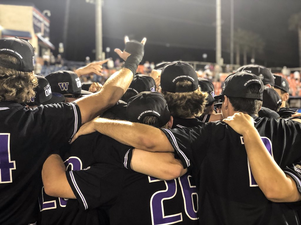 UW_Baseball's tweet photo. Family. https://t.co/xkDOK7zZBr