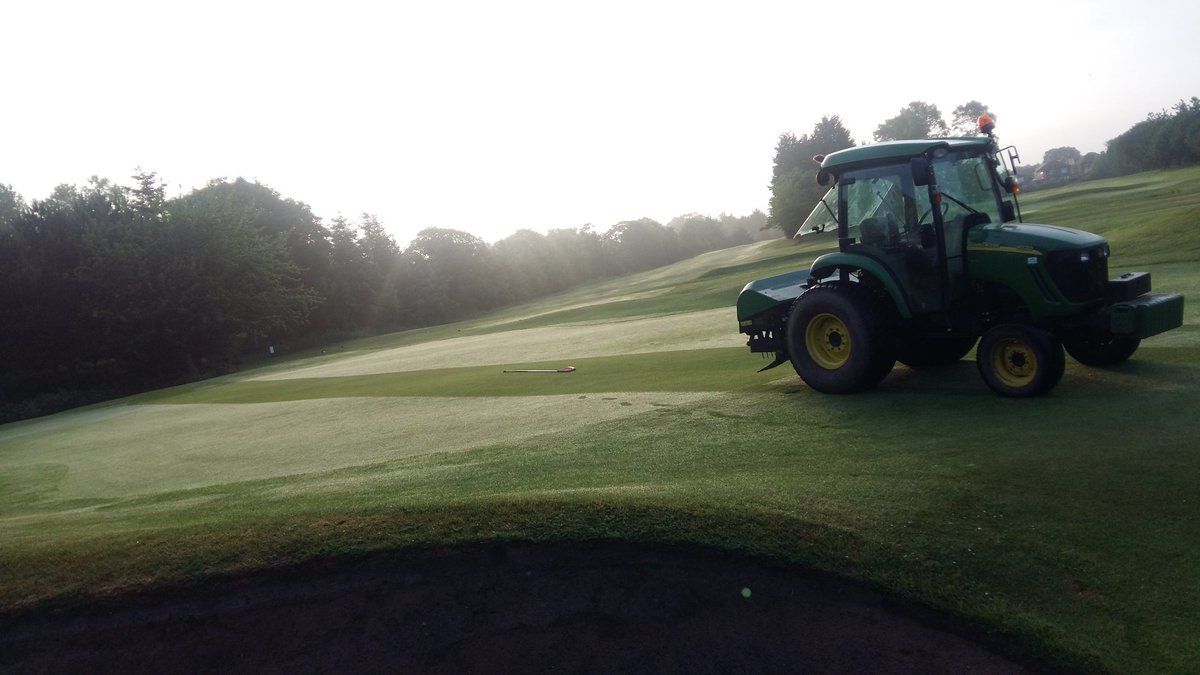 Stumorpethgre's tweet photo. After a late one last night we are back at it just a few hours later. It's imperitive we airate the greens so doing them late at night and early morning means less disruption to golf #arecore #penciltine #JohnDeere #morpethgolfclub #morpethgreensteam https://t.co/133tHXcBlr