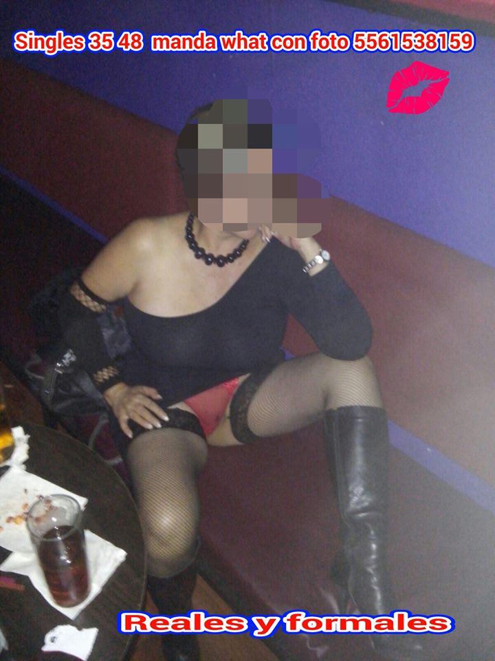 En busca de diversion para mi mujer , madura 47 años le gusta sexo oral , bailar cachonda , buscamos singles 40 50 años reales, QUE LA TRATEN BIEN Y DESPUES hacerle trio  manden foto tel 5561538159