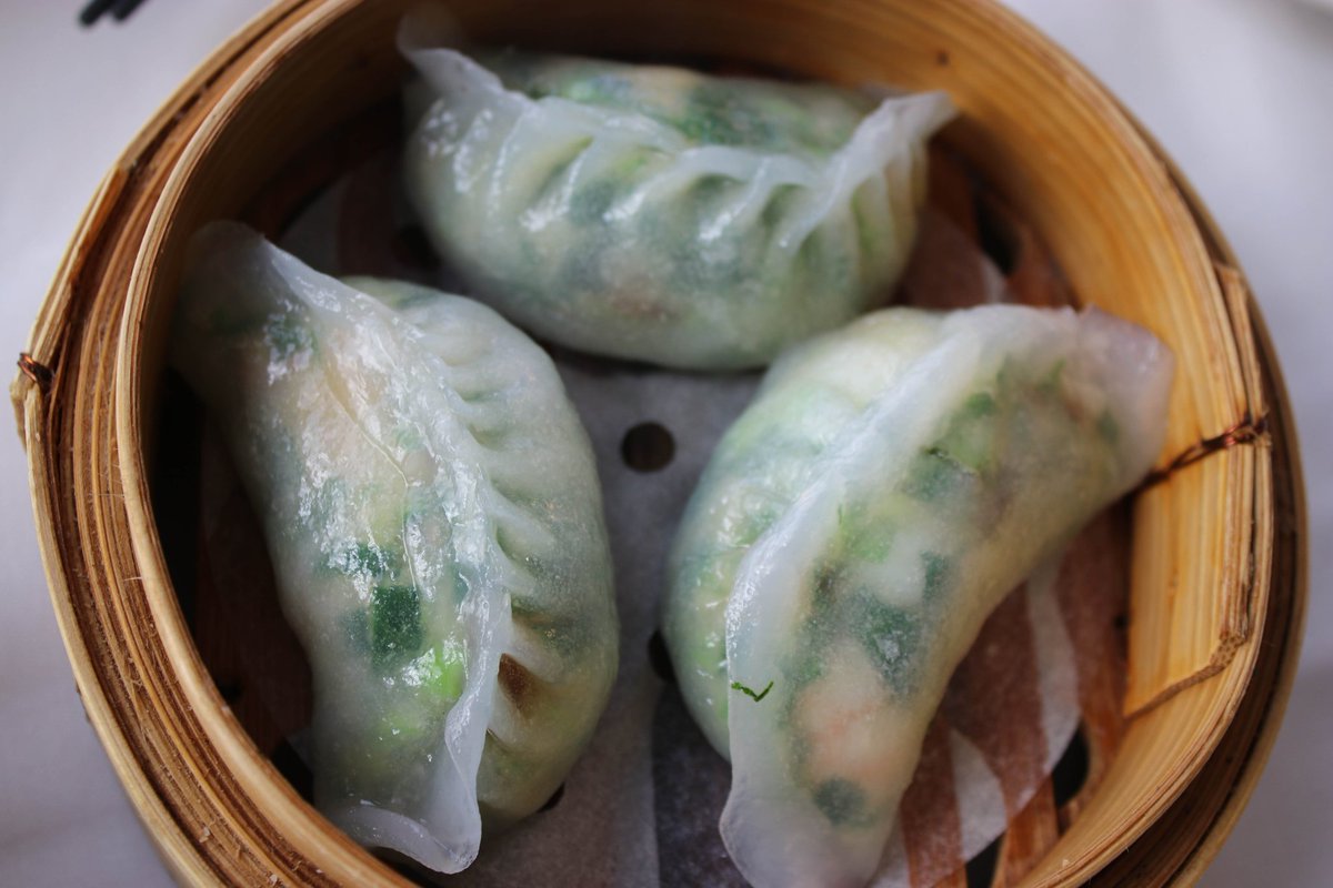 fivethingsnow's tweet photo. 2. Book and celebrate Father's Day @royal_china_uk Treat dad to an authentic Chinese dining experience. https://t.co/JjhgPwquI6 Photographs by Harleigh Reid. #London #china #royalchina #5thingstodotoday https://t.co/vhBufOWIsk