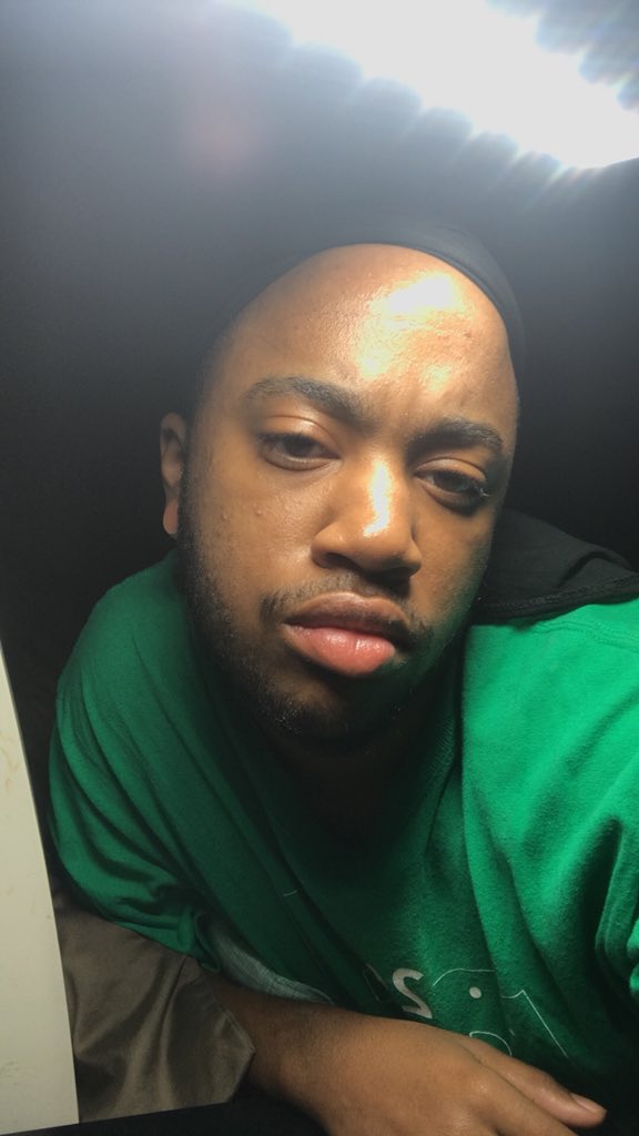 316amDani's tweet photo. Why sleep when you can take photos . But really i hate these i just felt like posting myself . https://t.co/hGYI60vQt0