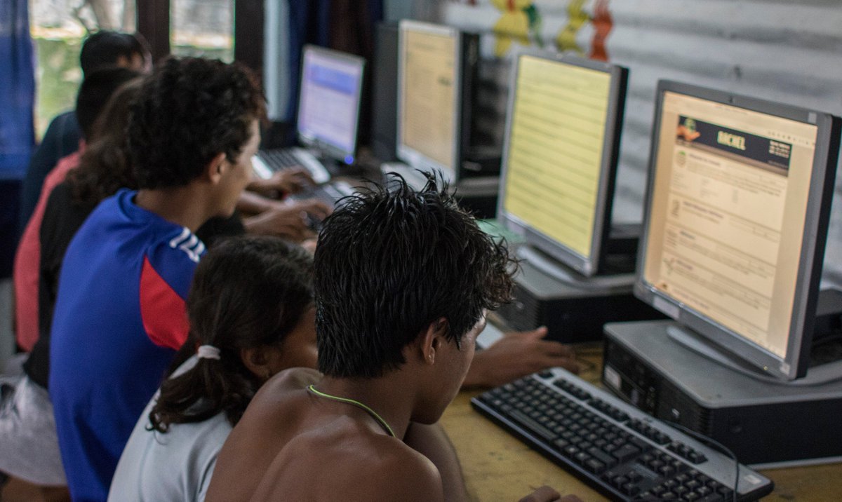 ccdUPC's tweet photo. Tot just engeguen els #projectes2018, però encara seguim actualitzant a la web la informació dels #projectes2017: infraestructura i formació TIC a Nepal amb @amicsnepal, un projecte d'estudiants de @TelecosBCN de @la_UPC https://t.co/8XoZhgjJ7i