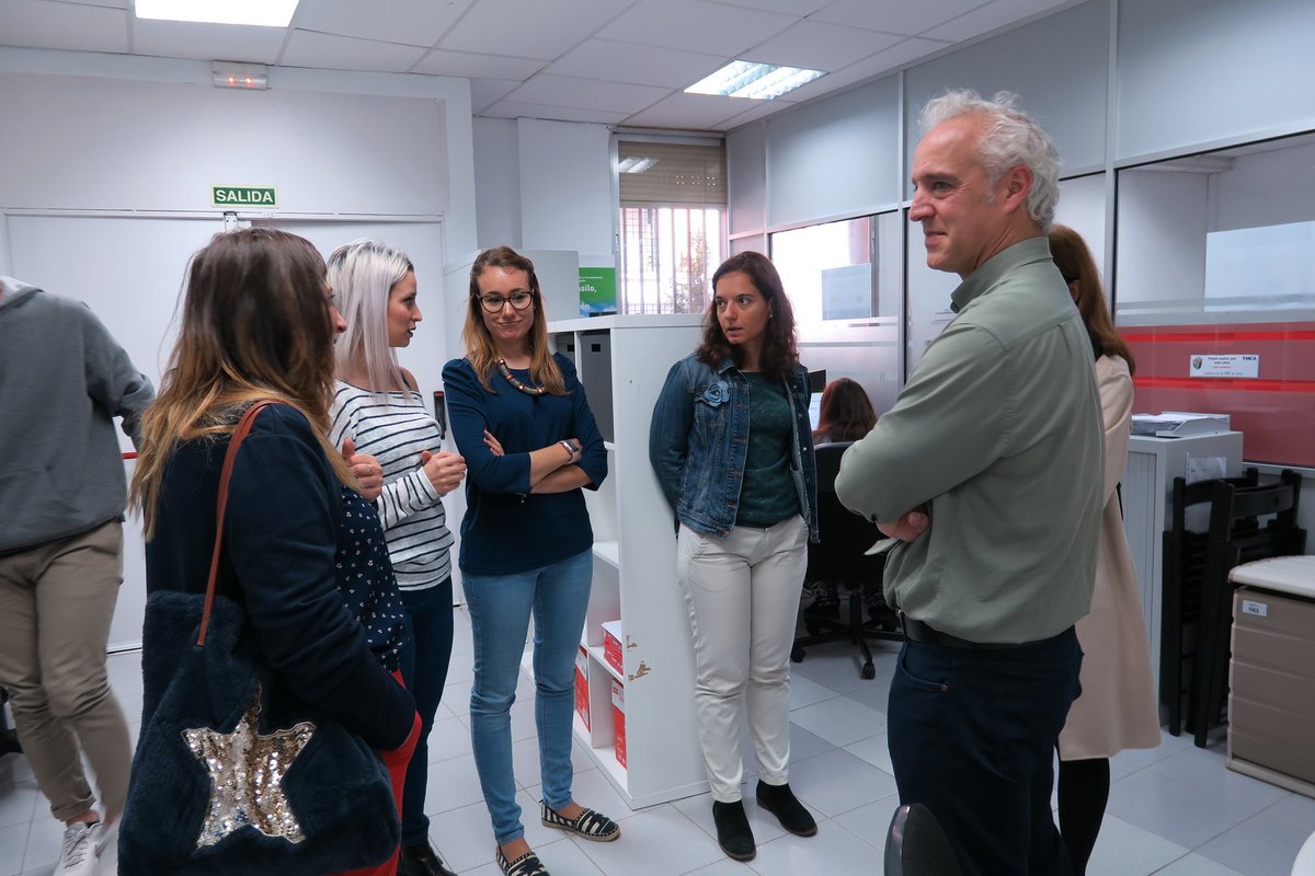 aytogetafe's tweet photo. La alcaldesa, acompañada por las concejalas de Bienestar Social y #Empleo, han estado esta mañana visitando las instalaciones de @ymca_esp en #Getafe para conocer mejor el trabajo que llevan a cabo https://t.co/dVsojt6qaK