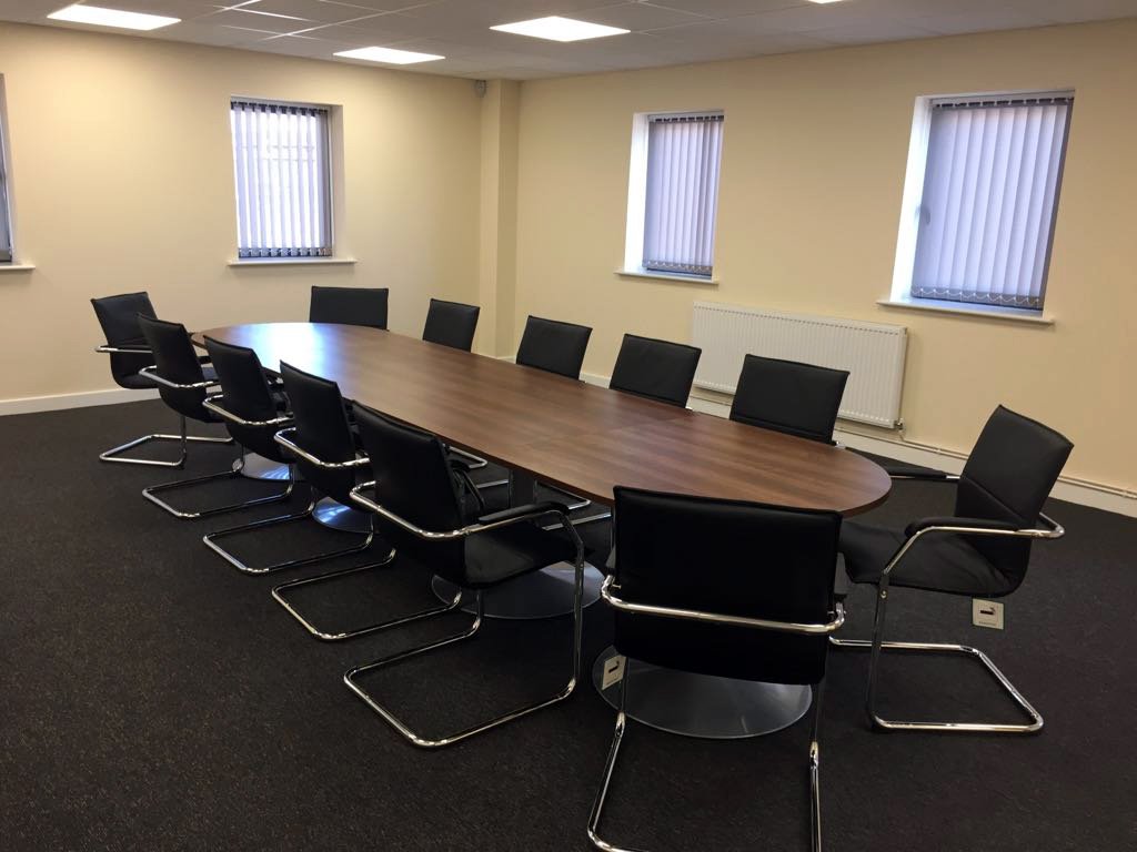 UKBSltd's tweet photo. New boardroom furniture install from UK Business Supplies. Whether your requirement is for a small meeting room, major boardroom, crisis room or suite of meeting rooms, we can supply the best solution for your needs #office #officefurniture #furniture #intsall https://t.co/z9haaTyCwP