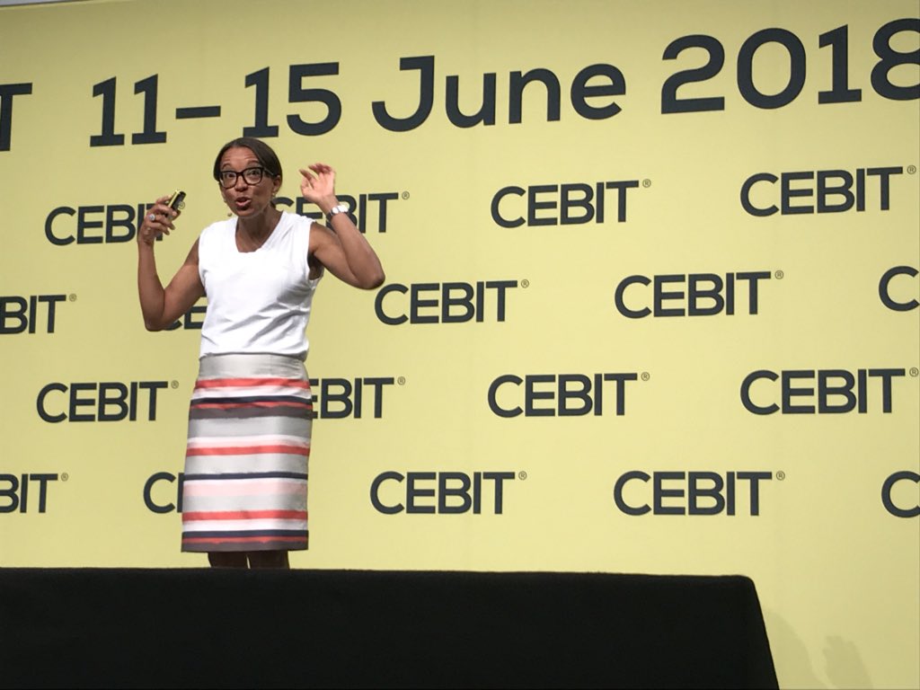 #Kugel: We must breaking down silos. For example in Leadership. Its not everything about technology. Its about humans. #CEBIT18 @janinakugel <a href="/Siemens/">Siemens</a>