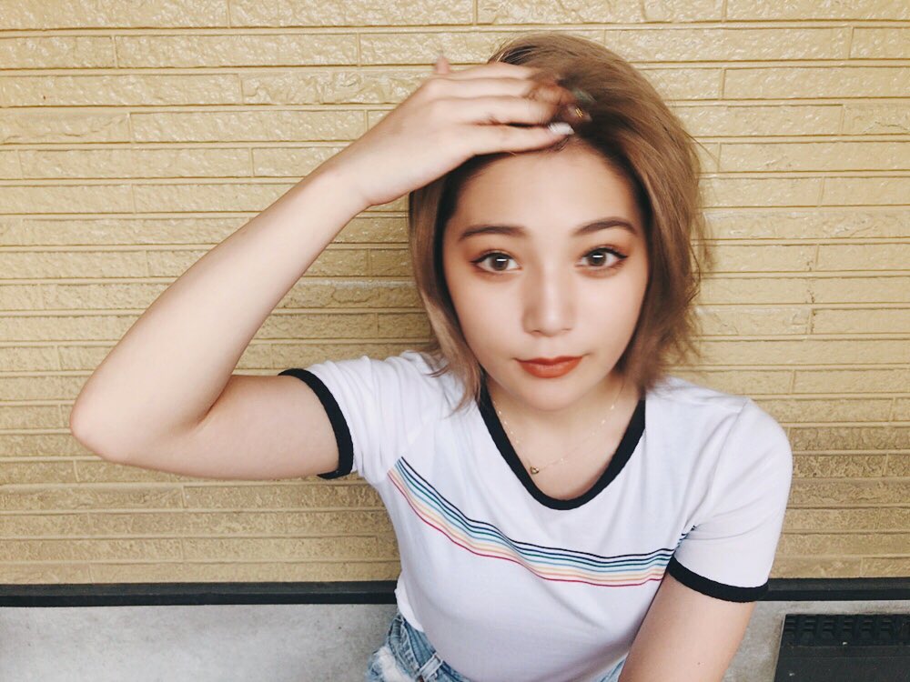 浪花ほのか ほのばび Auf Twitter この服懐かしい ははは 同じ服でも雰囲気すごい変わる 浪花ほのか ほのばび Auf Twitter この服懐かしい ははは 同じ服でも雰囲気すごい変わる