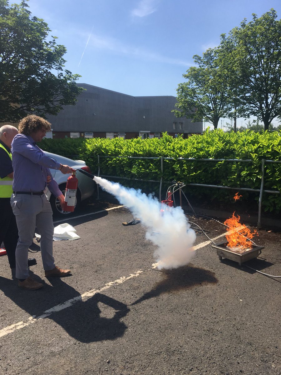 RWillisTrad's tweet photo. Very informative fire marshal training course this morning at our Oldbury Depot @TRAD_Scaff @JMoorhouse_Trad #daretobedifferent #fireawareness https://t.co/kV5J6SuHa2