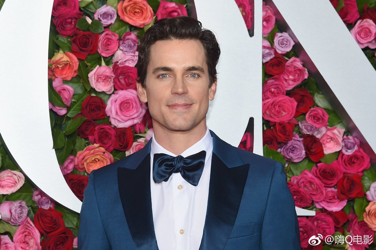 Like a god with huge blue eyes
and limbs of snow, 
The sea and sky lure to the marble terraces 
the throng of roses, young and strong…
(Arthur Rimbaud)
🌹😍🌹😘🌹💖🌹💘🌹
facebook.com/MattBomer.it/p…
#MattBomer ❤️
#TonyAwards #TonyAwards2018 #Tonys2018