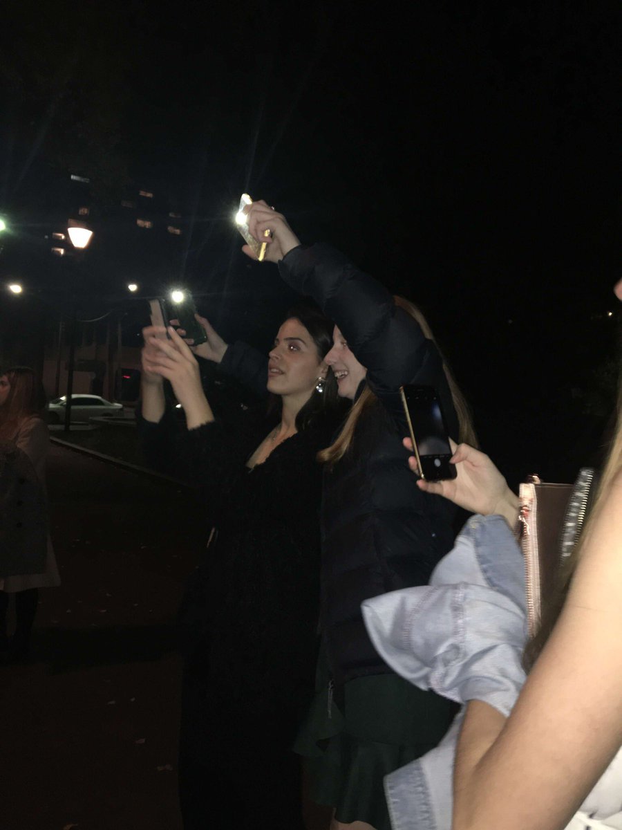h2rose's tweet photo. When your squad extra af in the middle of a dark park carrying around balloons to be even more extra https://t.co/oWZ7rGZylG