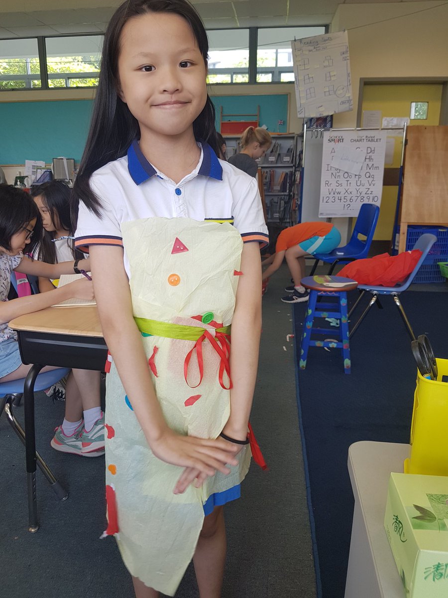VintnerAngela's tweet photo. Ss are having a lot of fun writing and performing their reader's theater pieces. #AISGZ #4VCoolStuff201718 https://t.co/BVY7MOM6zL