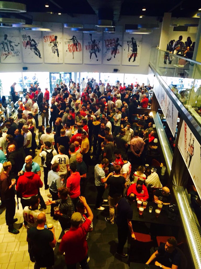 ashtongatestad's tweet image. THROW BACK: This time 2 years ago in Sports Bar watching the Euros #ashtongate #bigscreen #England #atmosphere #fans
