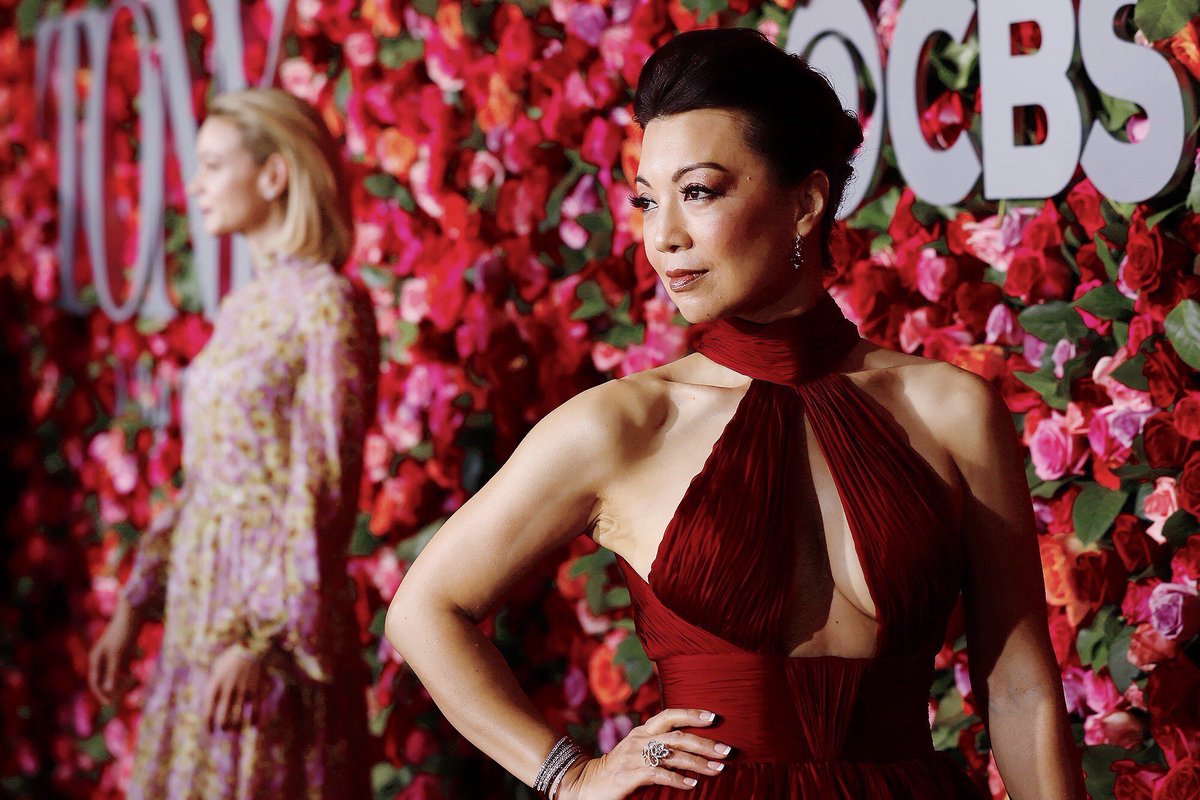 The Amazing @MingNa was in red for #TonyAwards ! 😍 What a beautiful woman, isn't it ? 😘 #TonyAwards2018
