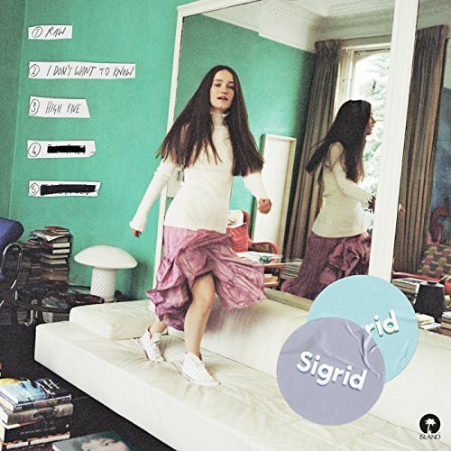 CRMondayMorning's tweet photo. We haven’t played @thisissigrid for a long time so we got her back on the show with her new track High Five! 🙌🏻 yaaas

#NowPlaying High Five by Sigrid https://t.co/eZcXtSrY8D