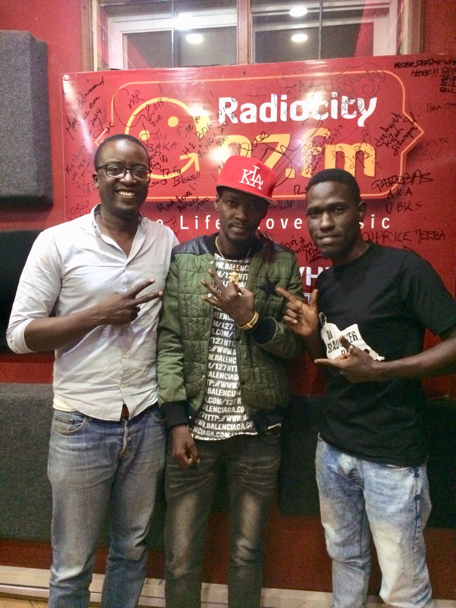 djslaughterelly's tweet photo. About Last Saturday on #Snms @97fmradiocity: The Mayor @pryceteeba came through and premiered 2 singles off his latest EP #JustAnotherProject.
He is also dropping a song called playlist on 14thJune.(Be on the look out)
#UgHipHop
#Mayor
#Playlist https://t.co/p14AyUvFta
