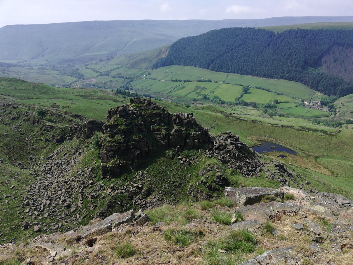 MrRichardC's tweet photo. Fantastic weekend backpacking in Dark Peaks in Peak District. Round Derwent & Howden Edge, high above Ladybower Reservoir, wild camp near the head of Derwent River, a refreshing morning #WildSwim at Slippery Stones on Derwent, then return via Alport Castles #WalkingWild #Nature https://t.co/yFbQIaCTQW