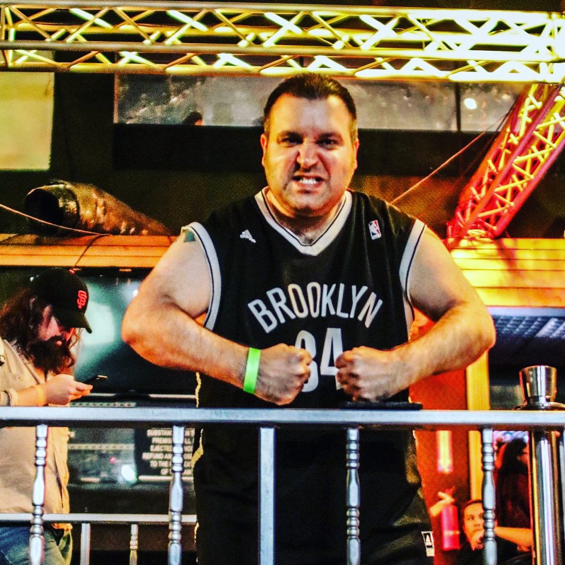 JasonMurilloNY's tweet photo. Me Hulking Up LOL @hogwrestling event
#hulkingup #hulkingup #hulkhogan #hulkamania #hulksmash #lol #hype #gethype #wrestling #wrestlingmemes #wwe #wwf #ilovethisshit #EmpireMedia #McCanonPhotos #mccanonmag #hulkamanic #nwo4life #wewanthogan #iwfnyctv #btj #jcon  #missyoubrother https://t.co/SW82UweooQ