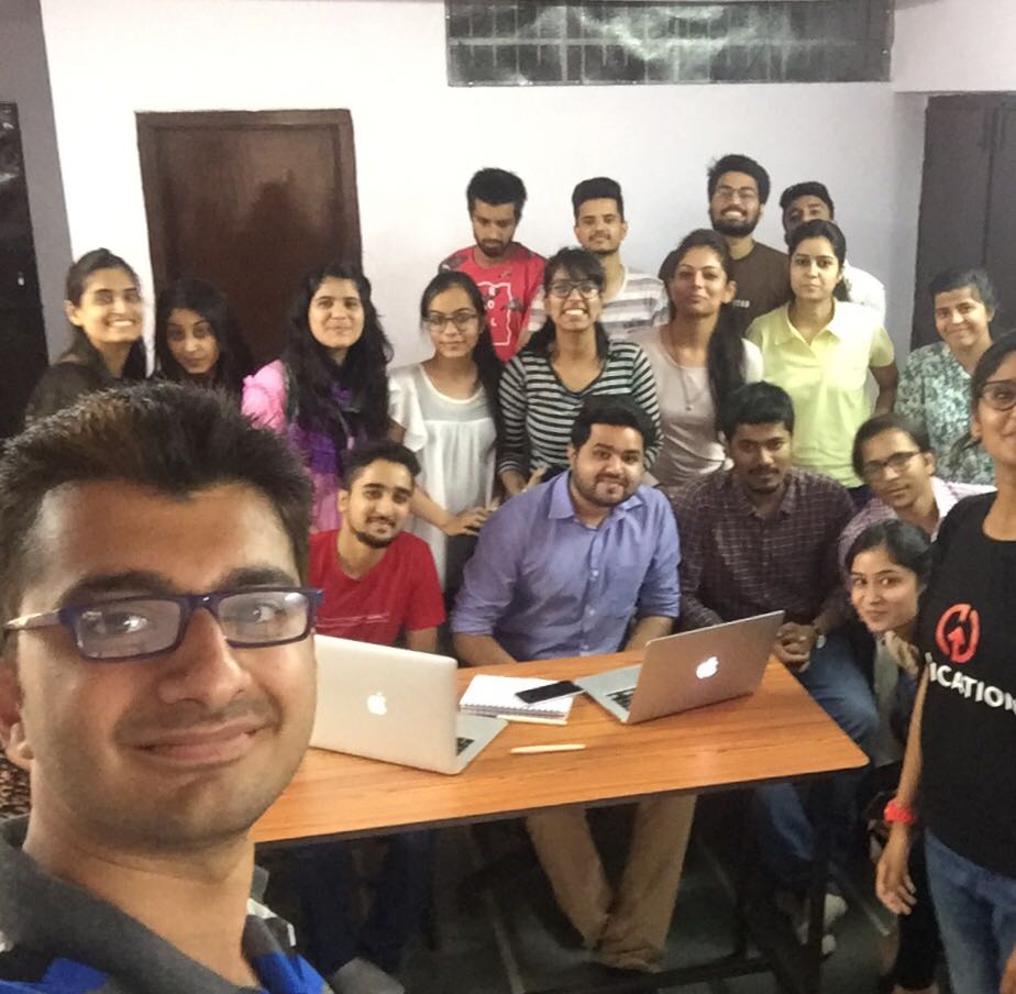cucolocaa's tweet photo. Had an amazing time with  #SEOexpert Mr. Devendra Saini.
Thanku @getdigication for this knowledgeable meetup. #SEOMeetup #GoDigital #GetDigication #SundaySpecial https://t.co/vFZnUaTWlg