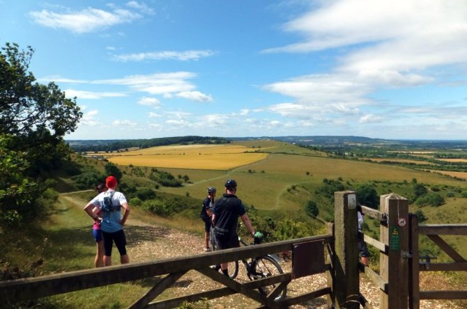The Chiltern's were awash with cyclists yesterday. Hot day too. Lovely scenery @VisitChilterns.  Hopefully a warm sunny day 15 July at Penn.