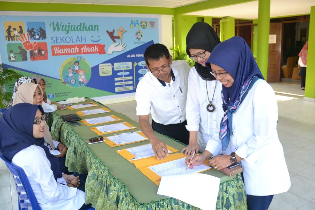 ceritajubel's tweet photo. (31/5) Telah dilaksanakan Sosialisasi Sekolah Ramah Anak dan Pelatihan Hak Anak yang diberikan kepada seluruh Peserta Didik kelas X dan XI SMA Plus Negeri 17 Palembang. https://t.co/mlnuxxeN6i