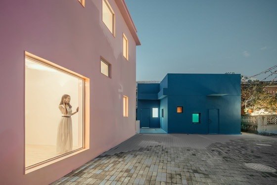 Archiobjects's tweet photo. Building NO.4 and building NO.5 in Dameisha Village, China - Author: Wutopia Lab (Photo by CreatAR Images - AI Qing) https://t.co/Qp7gWV2pMA https://t.co/RcL8JhS8Am
