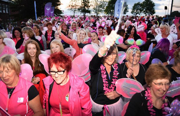 LichfieldLive's tweet photo. News: #Lichfield business @AJSalons comes up with stylish way of supporting @stgileshospice Solstice Walk: https://t.co/QXiSytRPpv https://t.co/BDcxHo0Nz2