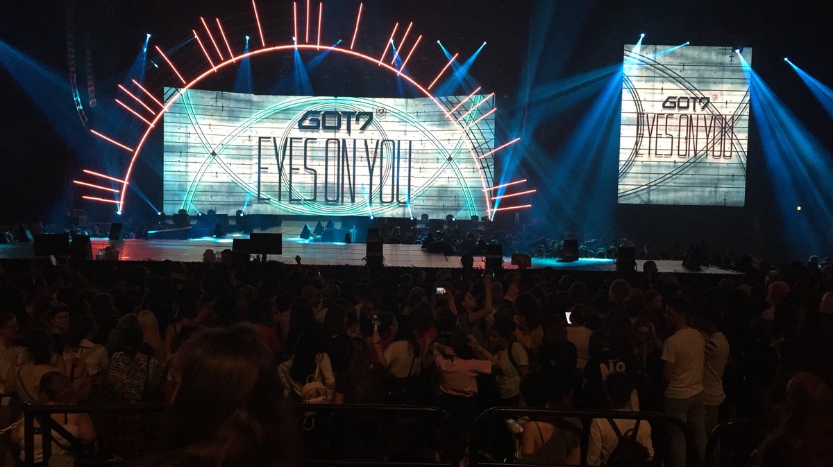 fairszack's tweet photo. Ayer viví la experiencia más bonita de mi vida. Gracias por ser parte de mi vida. 10.06 💚 hasta la próxima!!! @GOT7Official #GOT7inParis https://t.co/jlbJr8vsuo