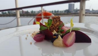 Samenwerking Cruise With Us &amp; Vineyard Catering events.nl/nieuws/samenwe… <a href="/VineyardCompany/">Vineyard</a> #catering #Events_NL