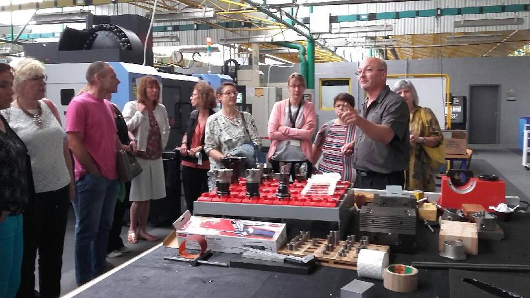 Rlem_Pro's tweet photo. #digit_week Les conseillers des agences Pôle emploi de Saint-Quentin ont visité #Innovaltech à Saint-Quentin, une plateforme destinée à promouvoir l'innovation et le transfert technologique du monde académique au service des entreprises. Merci pour leur accueil. https://t.co/9AtDPCtuXK