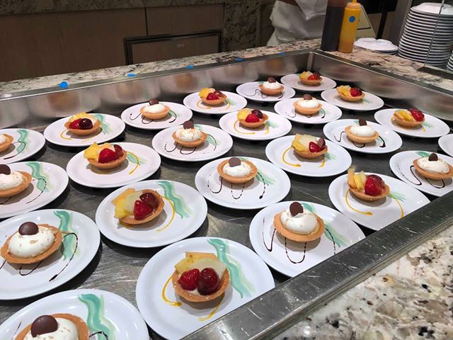 Cruise_118's tweet photo. Delicious food, beautiful weather and a tour around the amazing Royal Princess. Thank you, @PrincessCruises for having us on-board! https://t.co/vg28J4hsTh