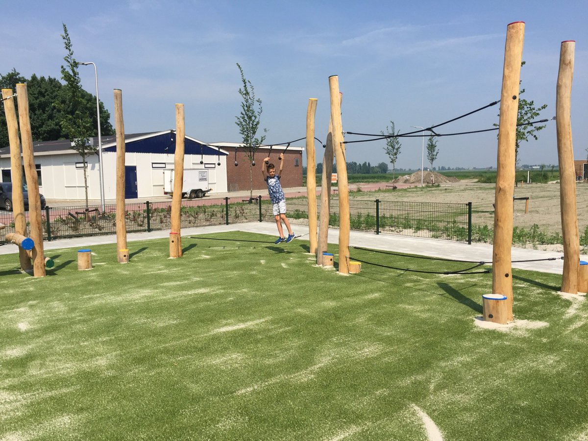 Opnieuw is Ter Aar een prachtige speelplek rijker!
Klimmen, klauteren en chillen! De drie speerpunten van de nieuwe speeltuin bij Langeraar Oost te Ter Aar. ijreka.nl/projecten/deta…!