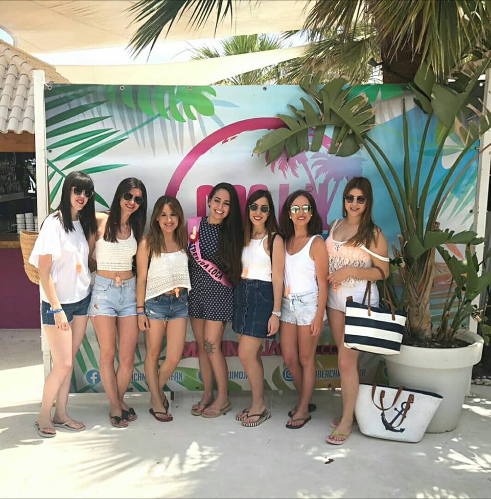 Crisfrasquet's tweet photo. Despedida Sara https://t.co/0hSE4fmWVu