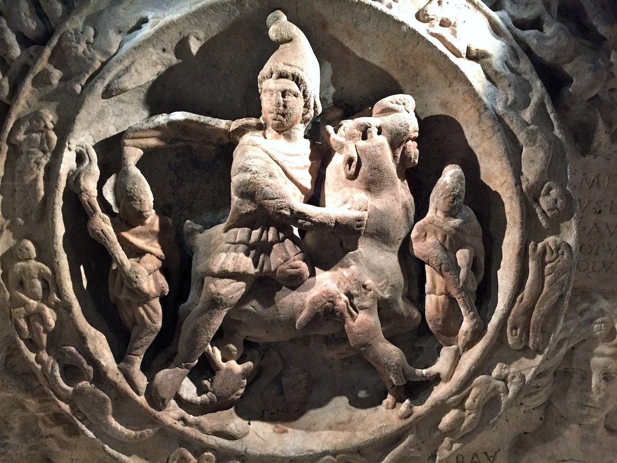 CarolineLawrenc's tweet photo. SEVEN was a powerful number in the Graeco-Roman world. Among other things it was the number of heavenly bodies & therefore of the grades of followers of Mithras! More here: https://t.co/gj9FxDd4u0 #InteractiveMithras #Mithraeum #LondonMithraeum https://t.co/O600vc9cla
